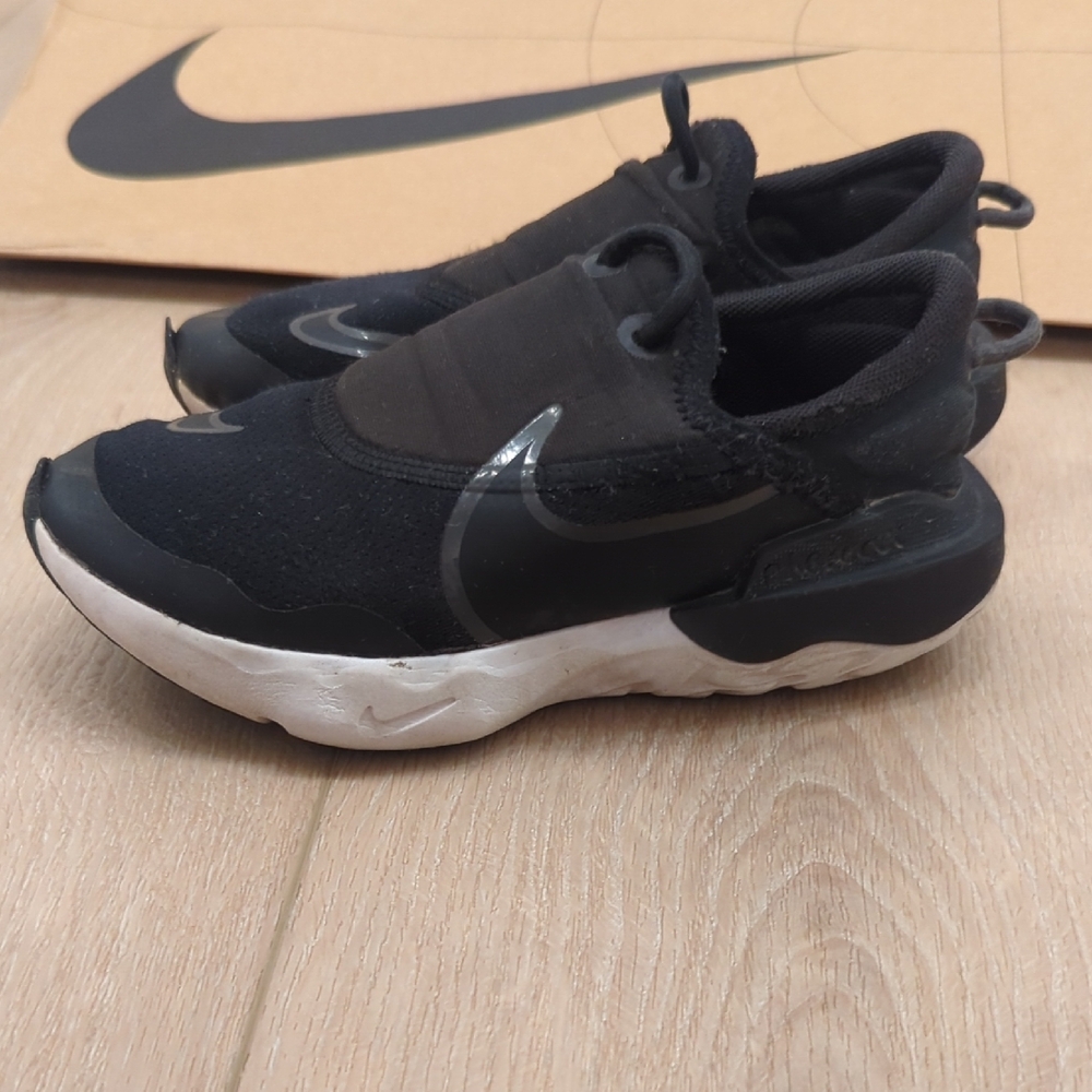 Nike React